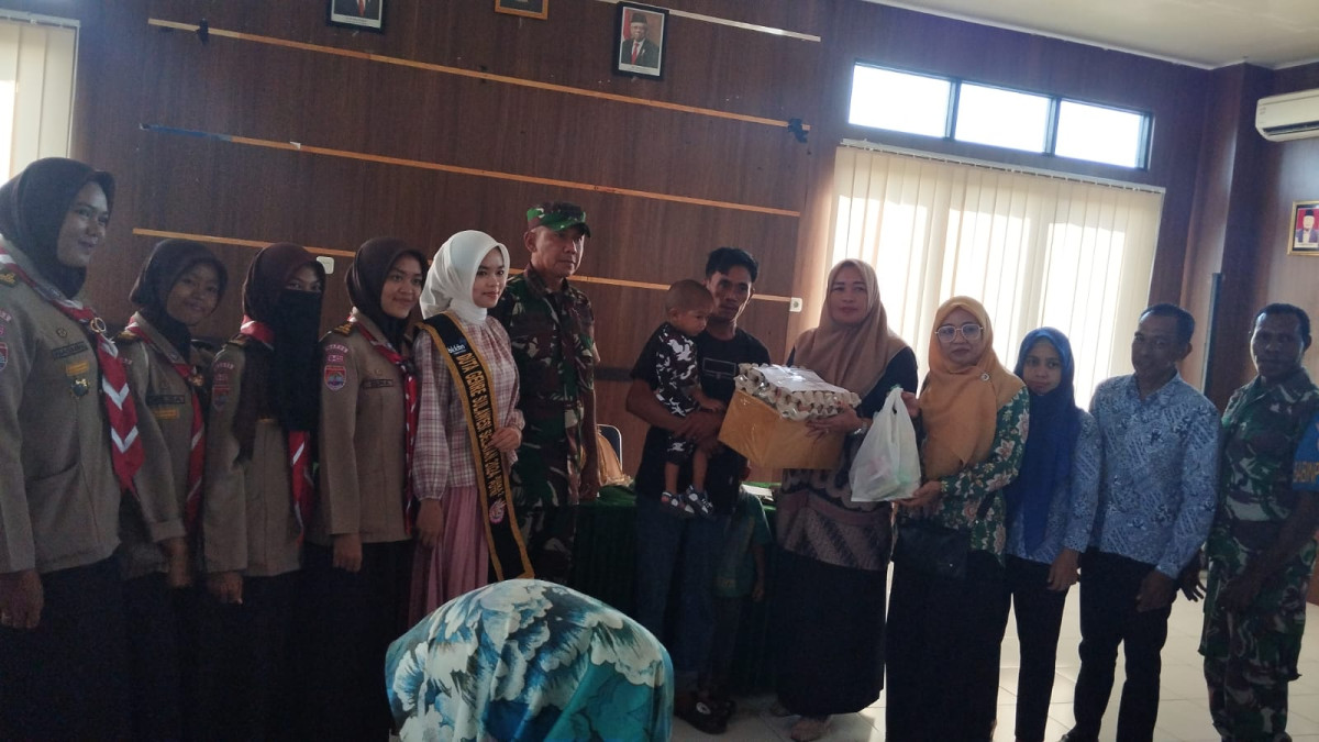 Penyerahan Bantuan bapak asuh anak stunting (BAAS)