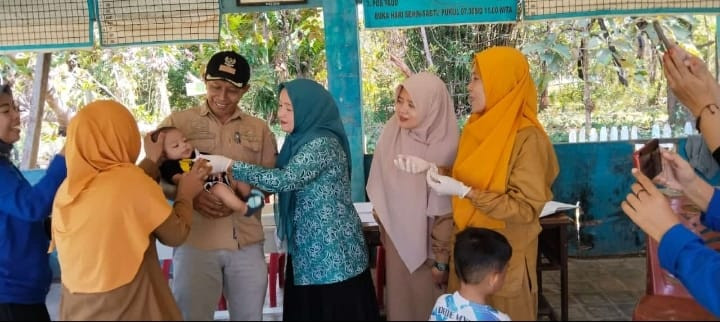 PEKAN IMUNISASI NASIONAL (PIN) POLIO DI DESA BONTO MARANNU KEC.MONCONGLOE KAB.MAROS