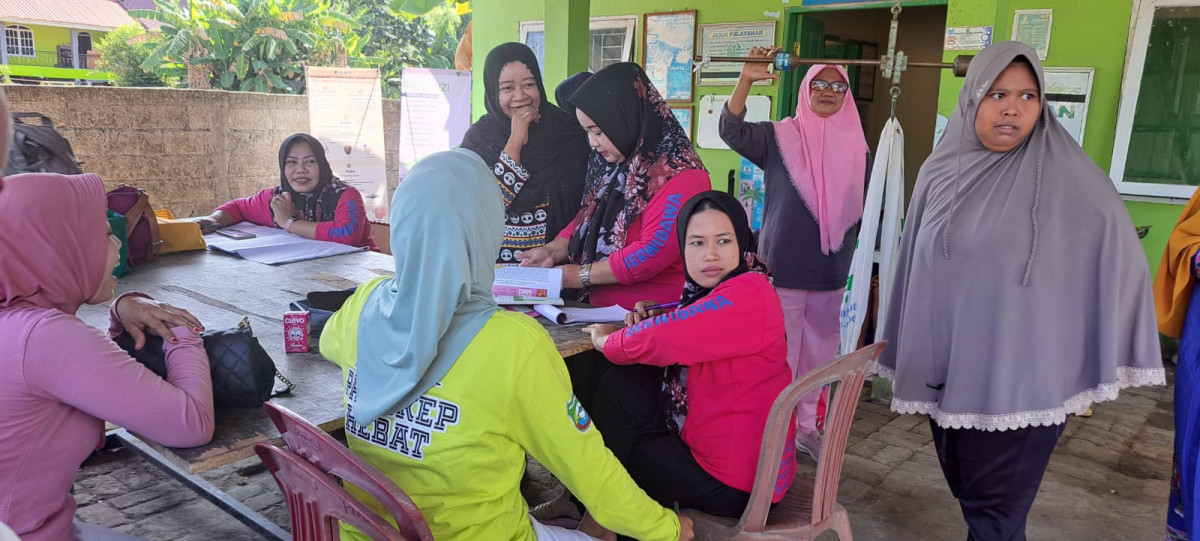 Pemantauan Pertumbuhan dan perkembangan  BB/TB Bayi Balita di Posyandu/Polindes Desa Pitue