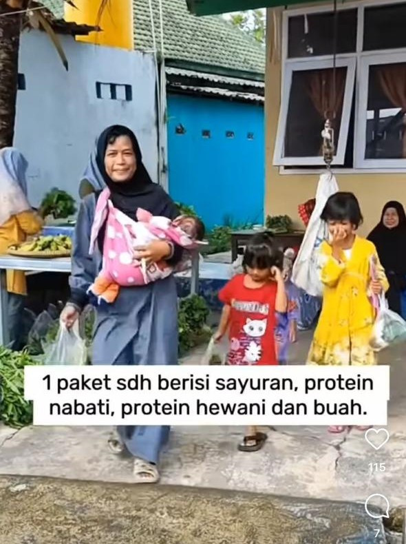 Pemberian Bantuan Pangan berisi Sayuran, Protein Nabati, Protein Hewani dan Buah