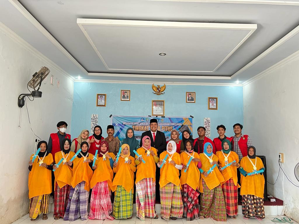 Wisuda Sekolah Pesisir Lansia