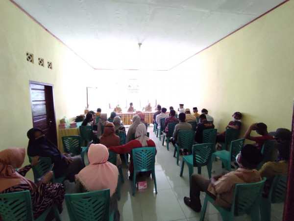 Seluruh anggota pokja hadir dalam musyawarah kampung KB