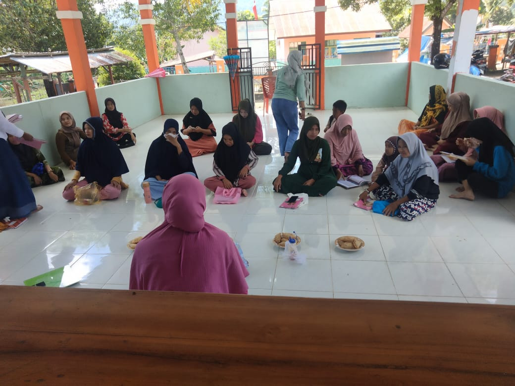 Kelas Ibu hamil disertai Komunikasi Informasi dan Edukasi (KIE)