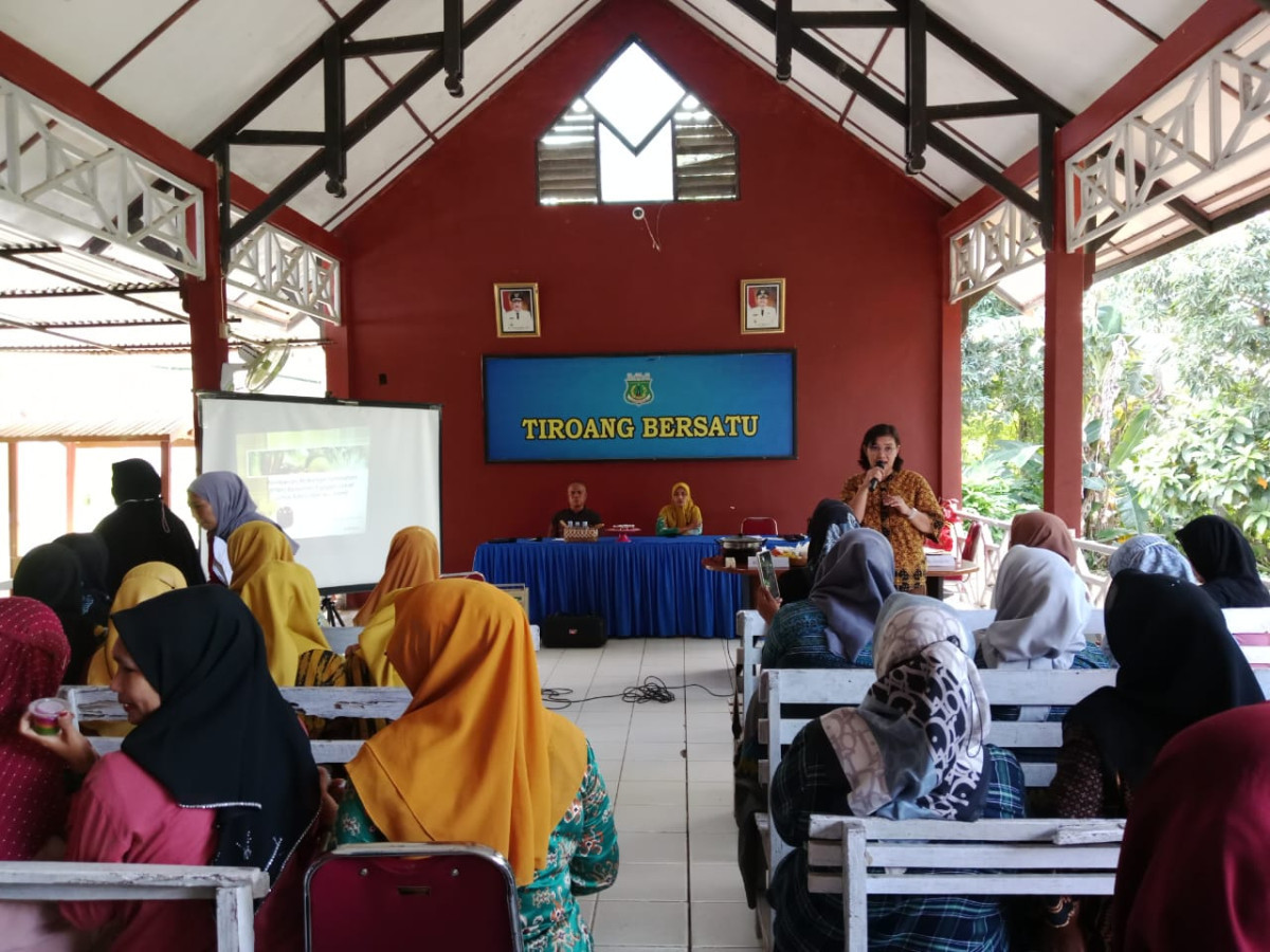 pemberian Materi oleh Kepala PKM Mattiro Deceng