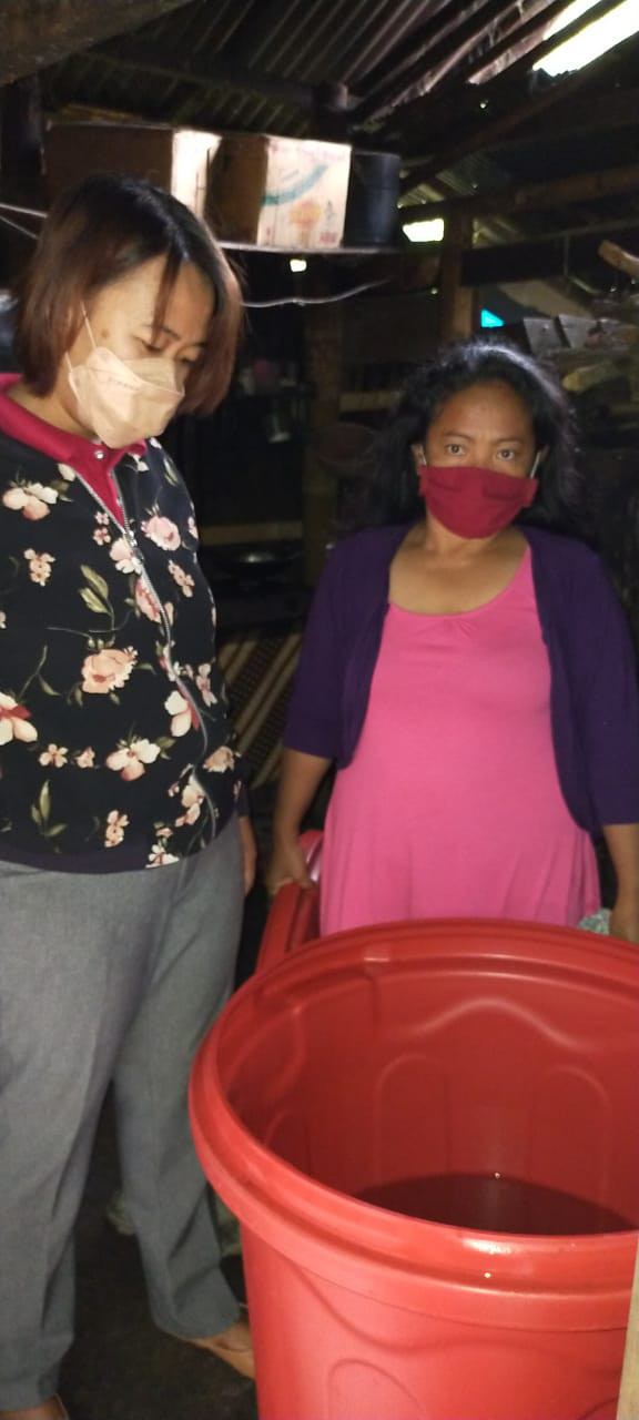 Pengamatan jetik nyamuk di rumah warga kampung kb tambolang