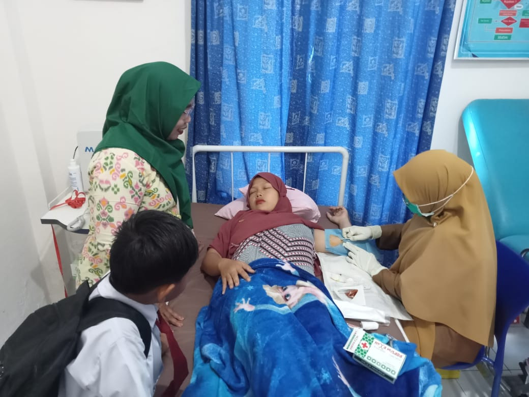 Dampingi Aseptor KB Implan