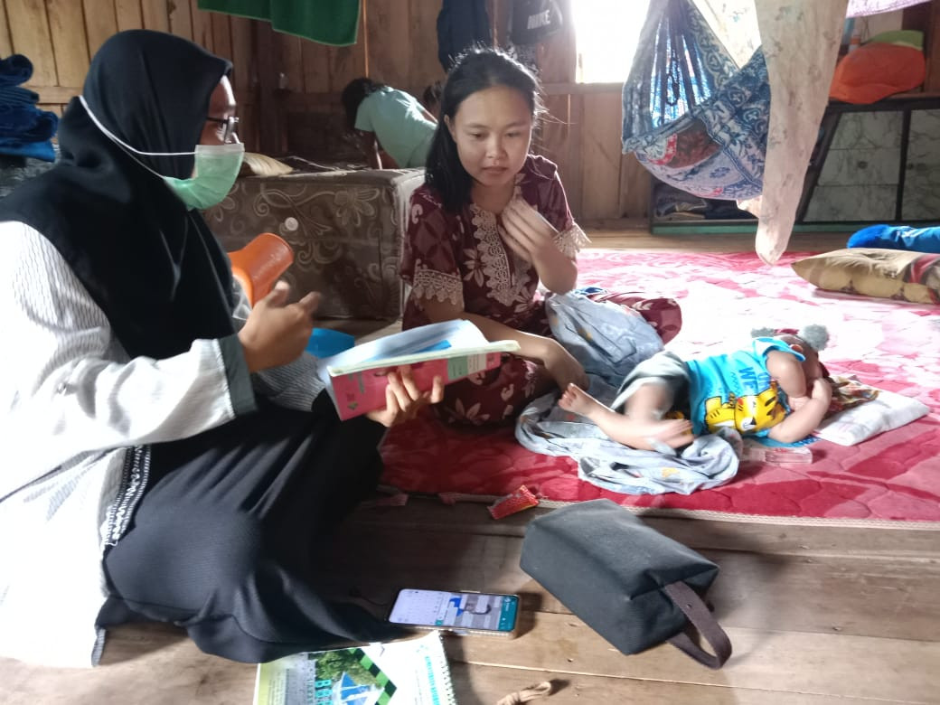 Memberikan edukasi kepada ibu nifas