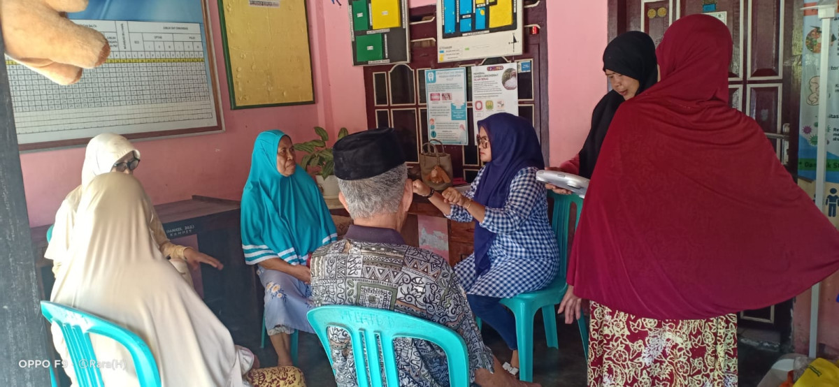 posyandu lansia sekaligus pembinaan poktan BKL