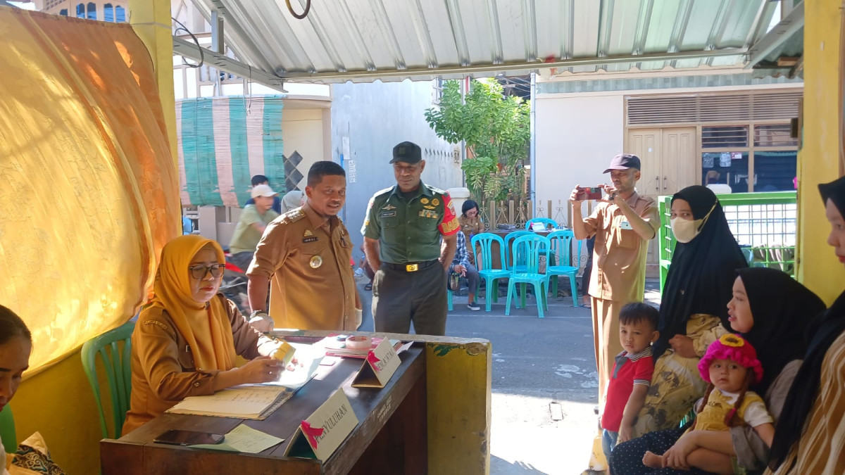 Ikut serta dalam meramaikan posyandu Melati IV