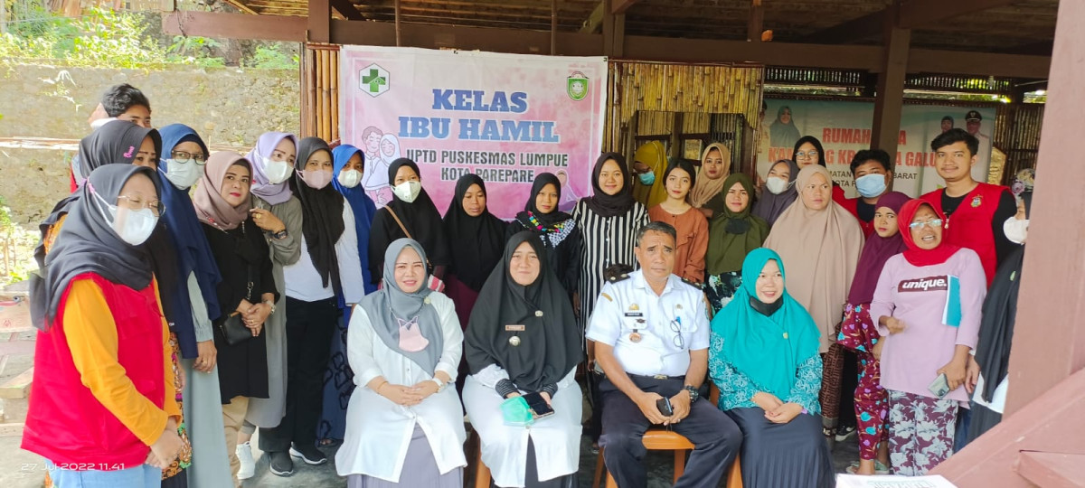 Melaksanakan Kelas Ibu Hamil (Bumil)