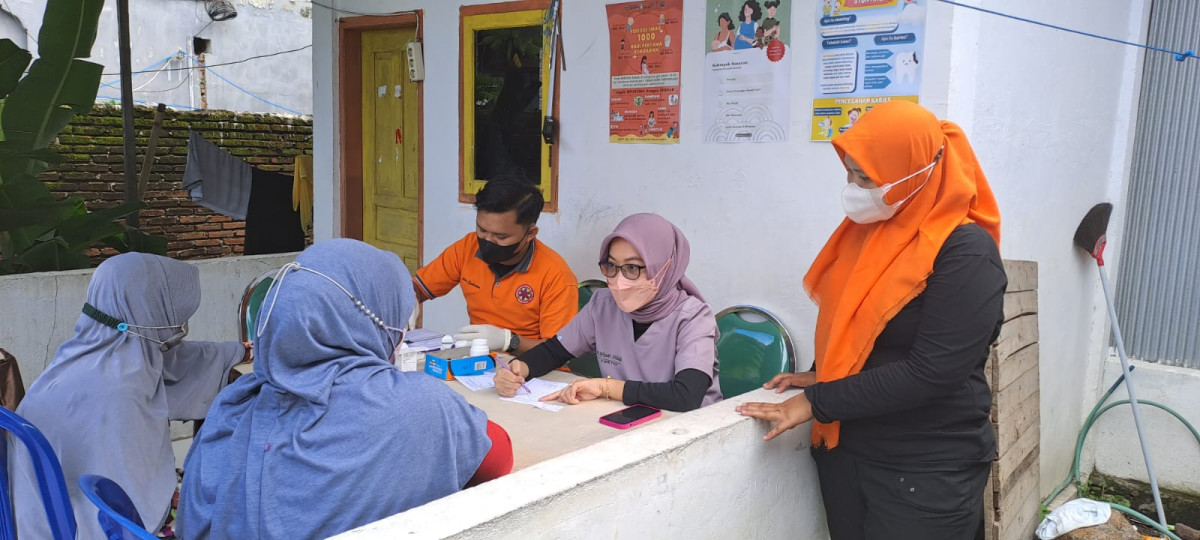 Mengikuti Kegiatan Call Centre 112 (Jum'at Peduli)