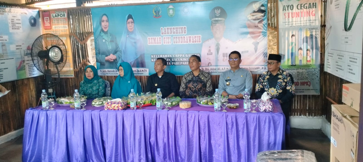 Mengikuti Launching Rumah Gizi yang dibuka dan diresmikan oleh Pj. Walikota Parepare dan jajarannya bersama Camat Bacubar, Lurah Capgal dan Pengurus Rumah Gizi dan Kamp. kB "Geddongnge"