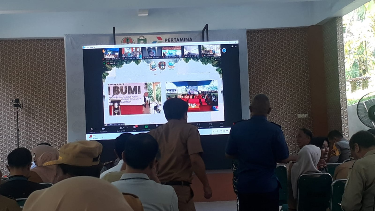 Mengikuti Kegiatan DASHAT melalui Program Makan Telur untuk Penanganan Stunting