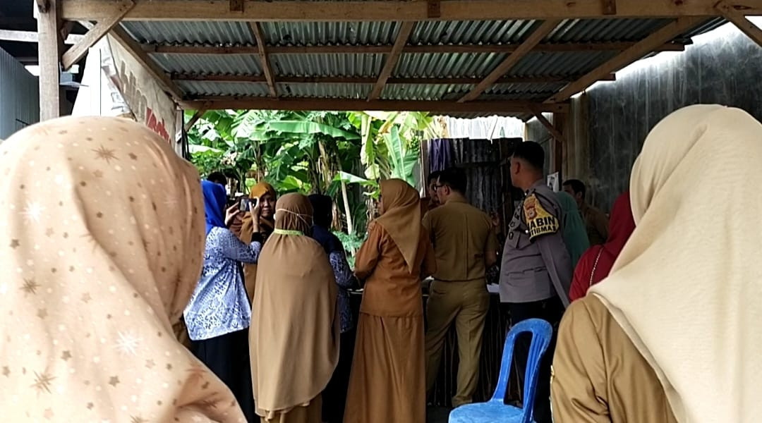 Pelayanan KB Serentak yang dihadiri oleh Kadis PPKB Parepare, OPD KB Cappa Galung, Kasi Kesra Cappa Galung, Bidan Kelurahan, Babikamtibmas, Kader Posyandu, Rumah Gizi,  Kamp. KB "Geddongnge" beserta warga masyarakat