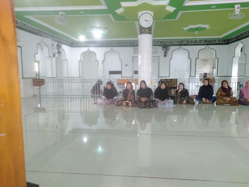 Monitoring Kegiatan Pengajian oleh Majelis Taklim Masjid Anna Dzafaah