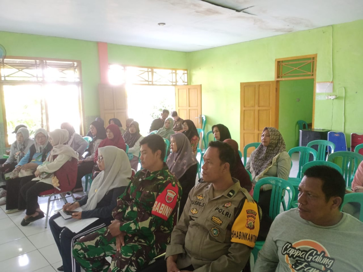 Mengikuti Rapat Kesiapsiagaan Bencana yang dihadiri oleh Kadis BPBD, kadis DAMKAR, Lurah, Ketua LPMK, Babinsa, BHABINKAMTIBMAS, ketua RT dan Rw se-kelurahan Cappa Galung di Jln. Mattirotasi no. 1 RT 01 RW 04