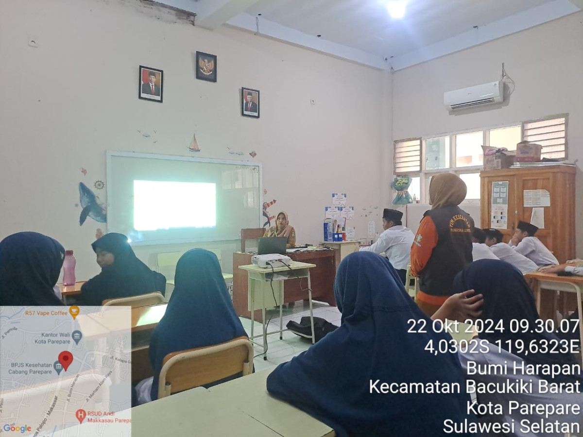 Monitoring Kegiatan PIK Remaja di Jkn. Jend. Sudirman RT 02 RW 05 oleh Guru BP SMA Neg. 02 Parepare, Penyuluh KB Cappa Galung, Pengurus Kamp. KB "Geddongnge" dan para siswa SMAN 02 Parepare