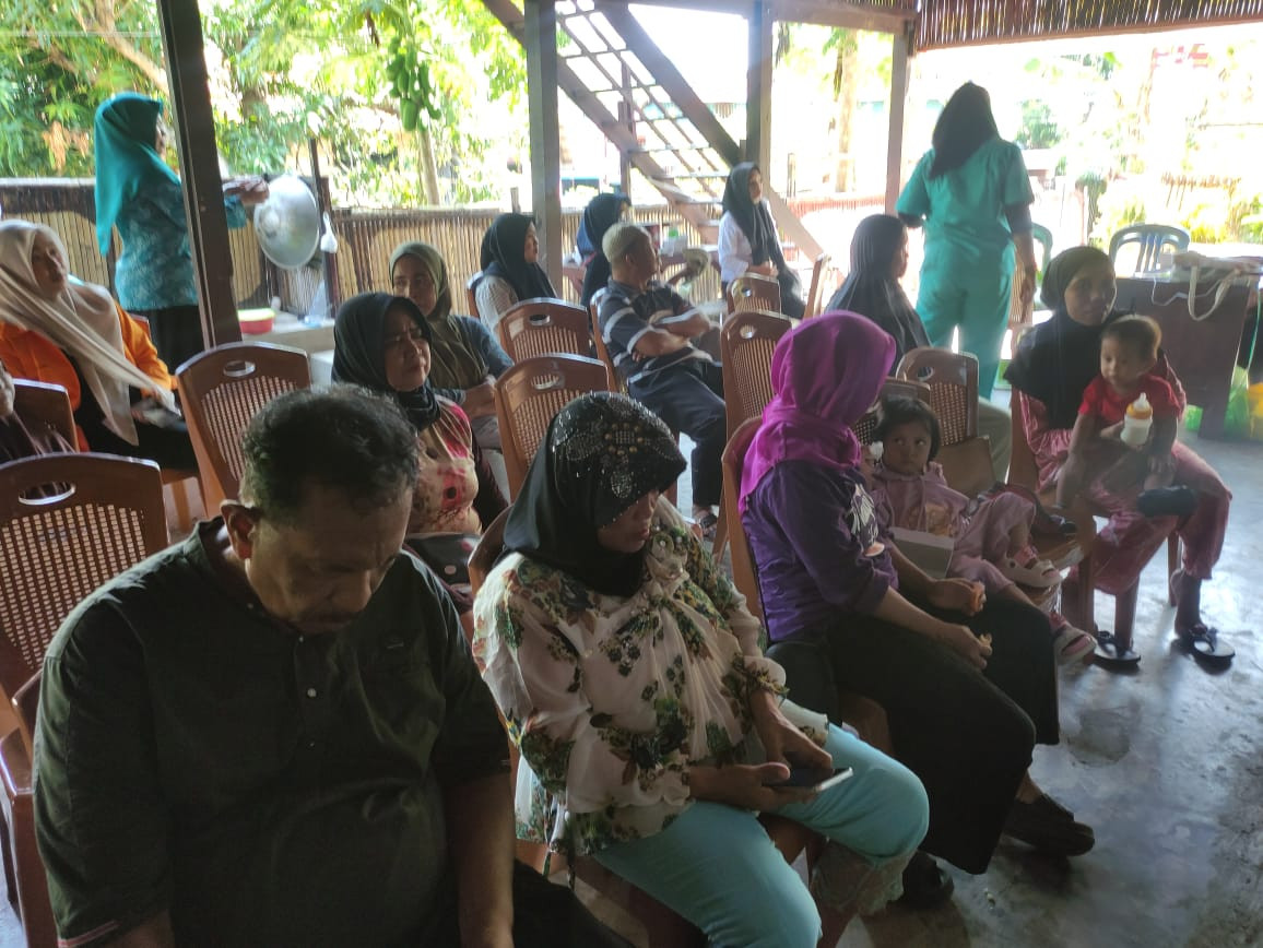 Melakukan Rapat Koordinasi di Jln. Keterampilan RT 01 RW 02 oleh Lurah Cappa Galung, Ketua LPMK, Ketua TP PKK Capgal, Penyuluh KB dan Pengurus Kampung KB "Geddongnge"