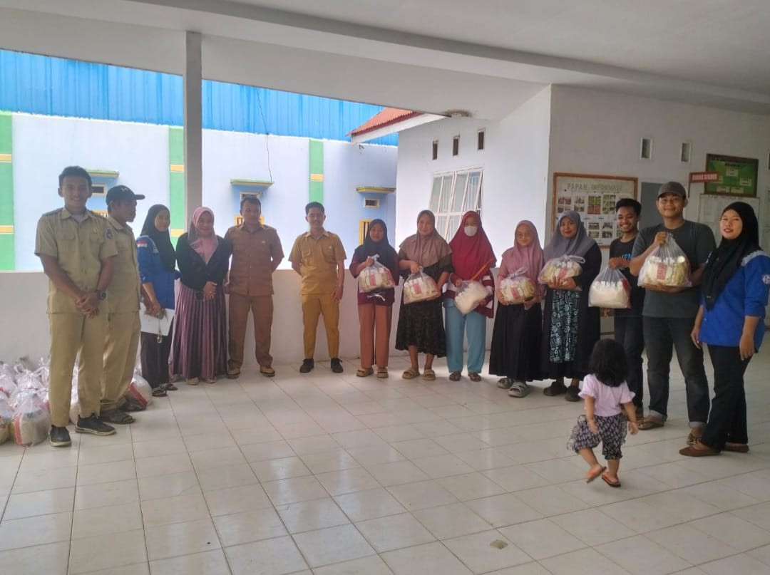 Pemberian bantuan pada keluarga Beresiko stunting