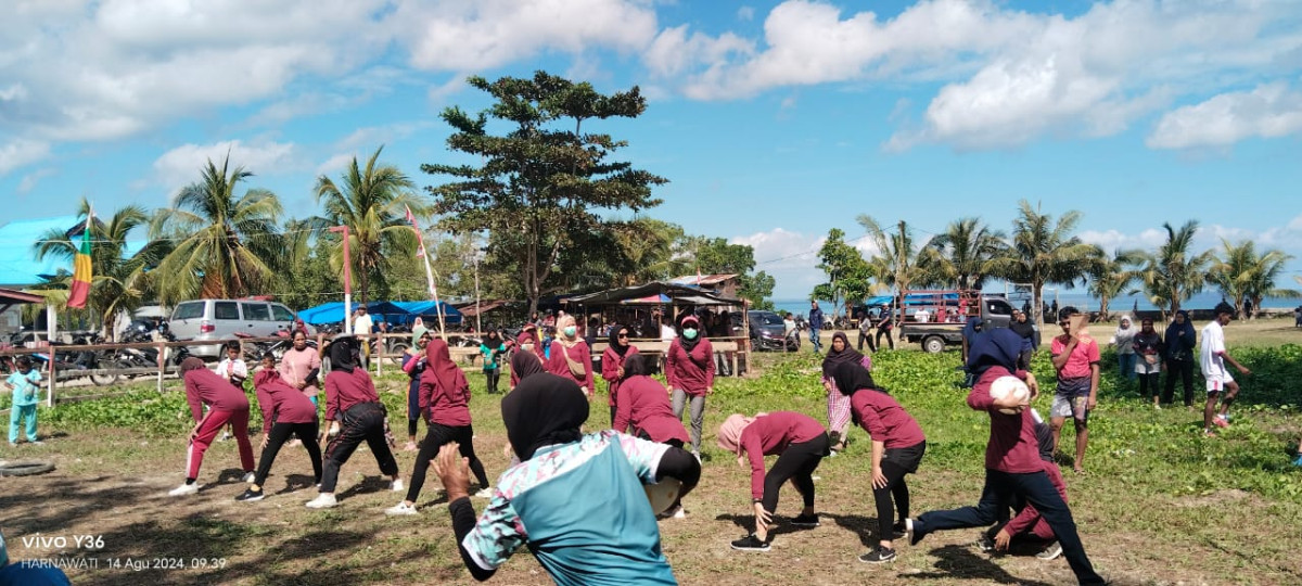 Pertandingan Bola Gotong Antar Dusun