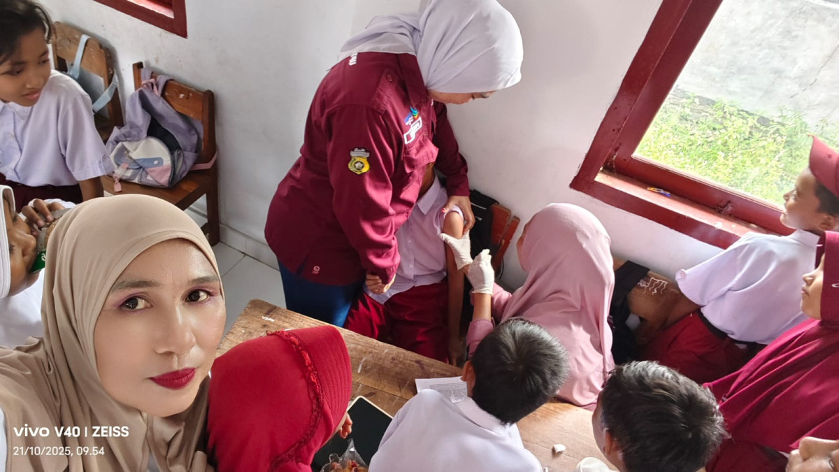 PENJARINGAN KESEHATAN  REMAJA BARANGKA