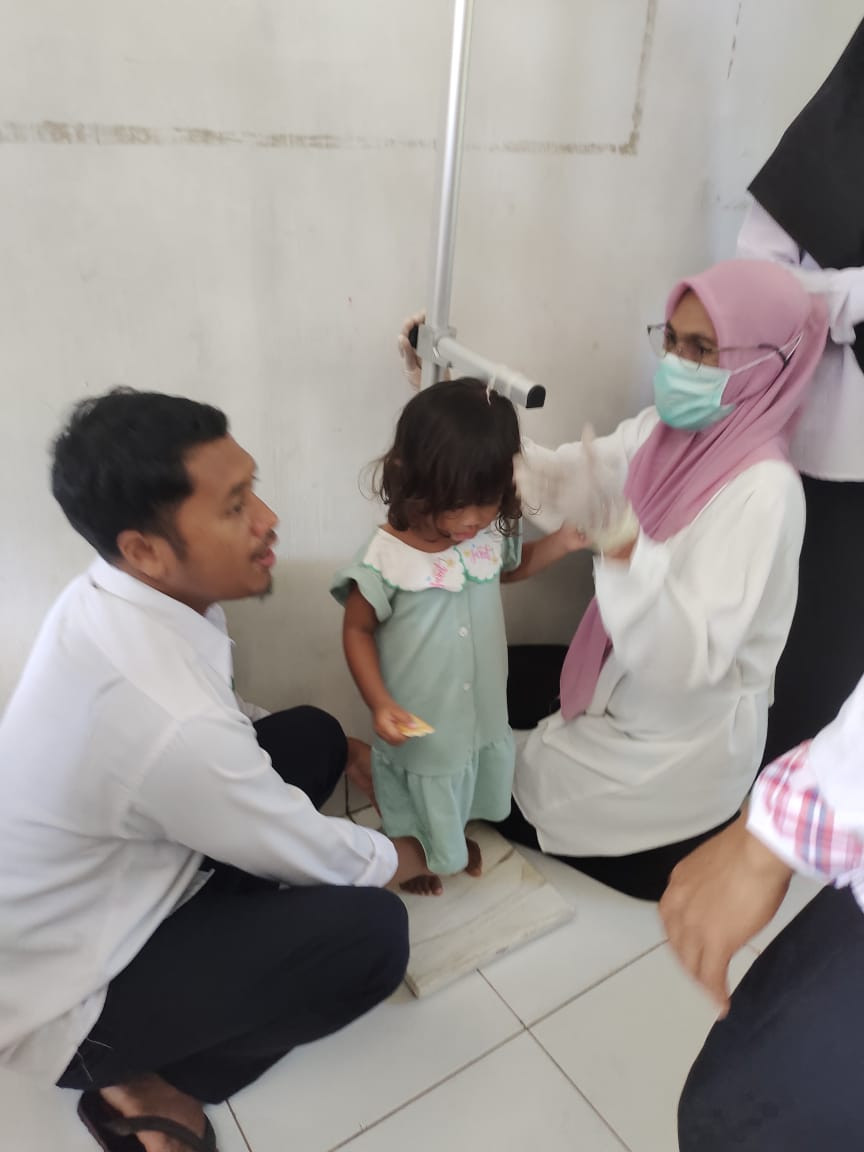 pengukuran tinggi badan anak