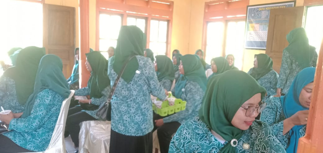 Pertemuan Rutin Bulanan TP PKK se Kecamatan Lasalimu