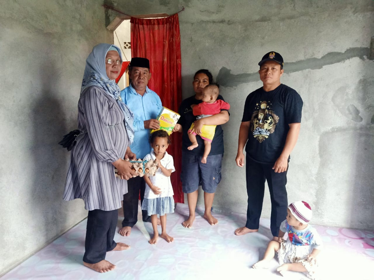 Pemberian Makanan Tambahan Bagi Anak Terdampak Stunting Oleh Bapak Asuh