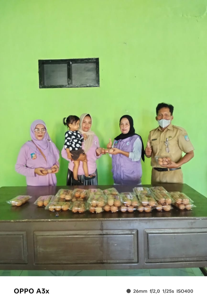 KEGIATAN PEMBERIAN BANTUAN TELUR PADA BALITA