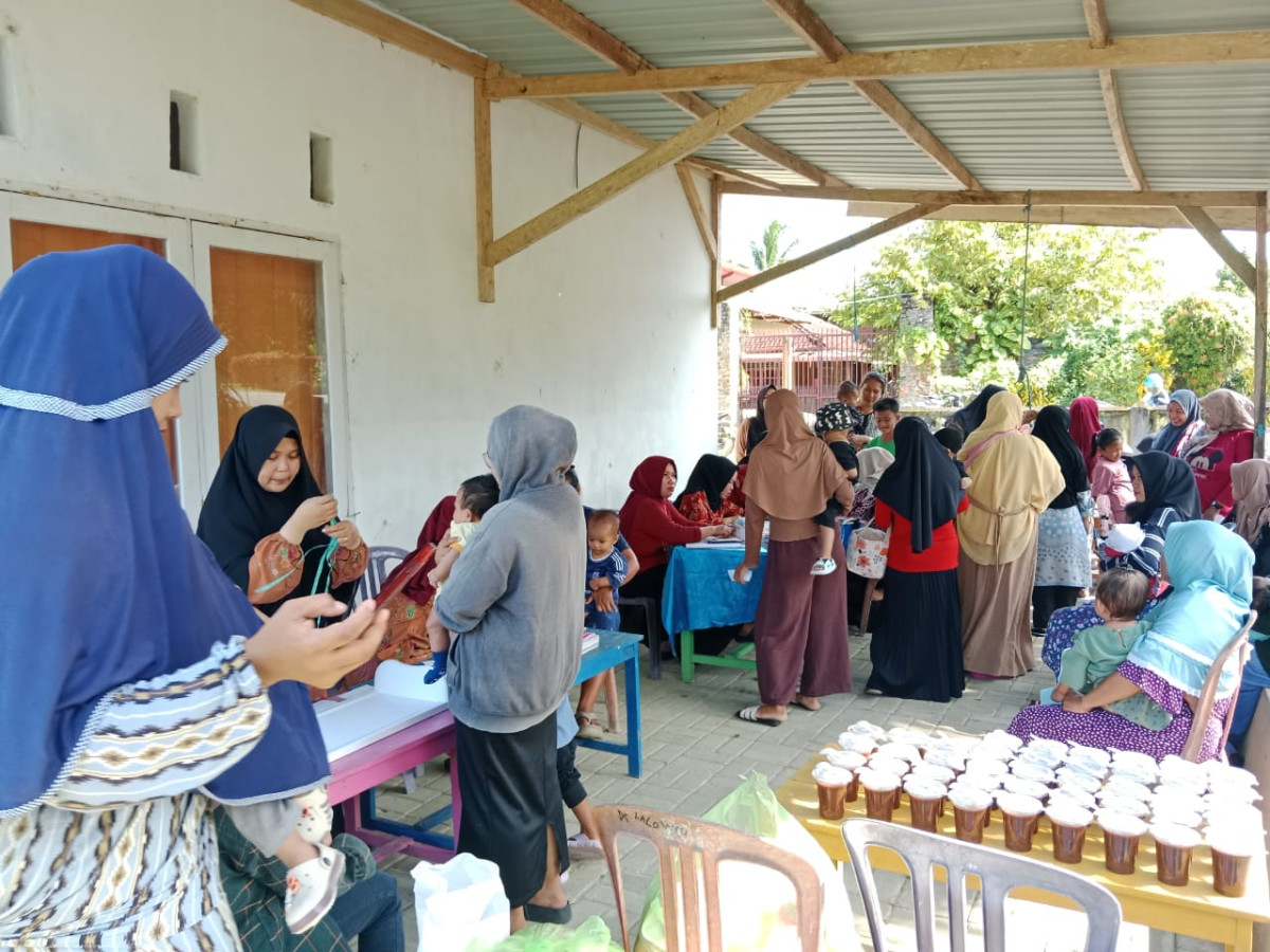 Melaksanakan Posyandu Aktif