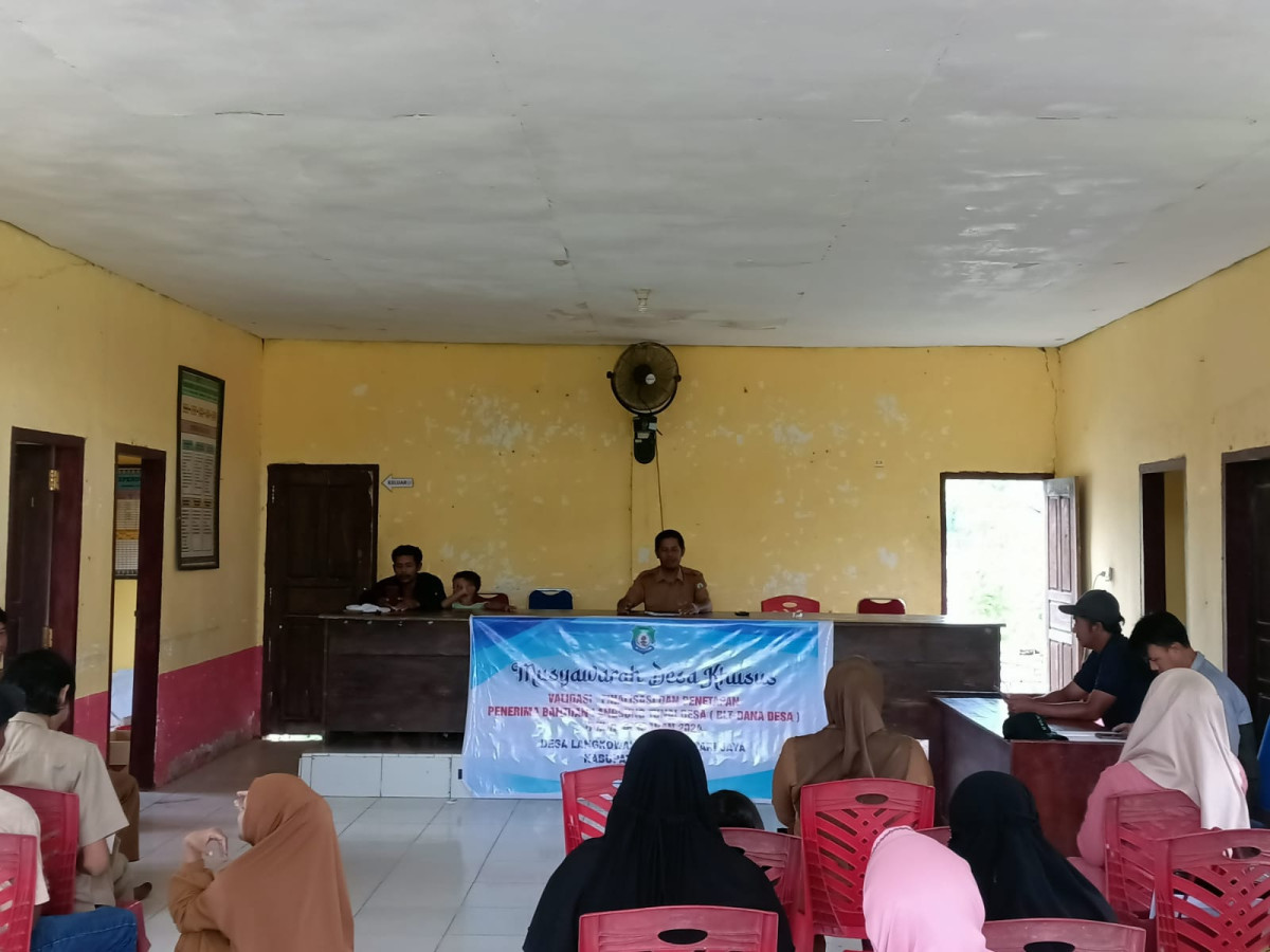 Rapat forum musyawarah desa Langkowala