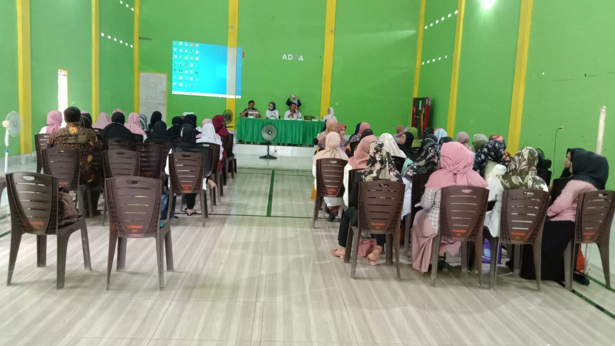 Dok. Keg. Bintek bagi para kader TPK di aula Desa Jabal Nur sebagai Kampung keluarga berkualitas.