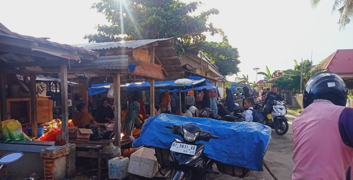 AKTTIFITAS PASAR PAGI  DI KAMPPUNG KB