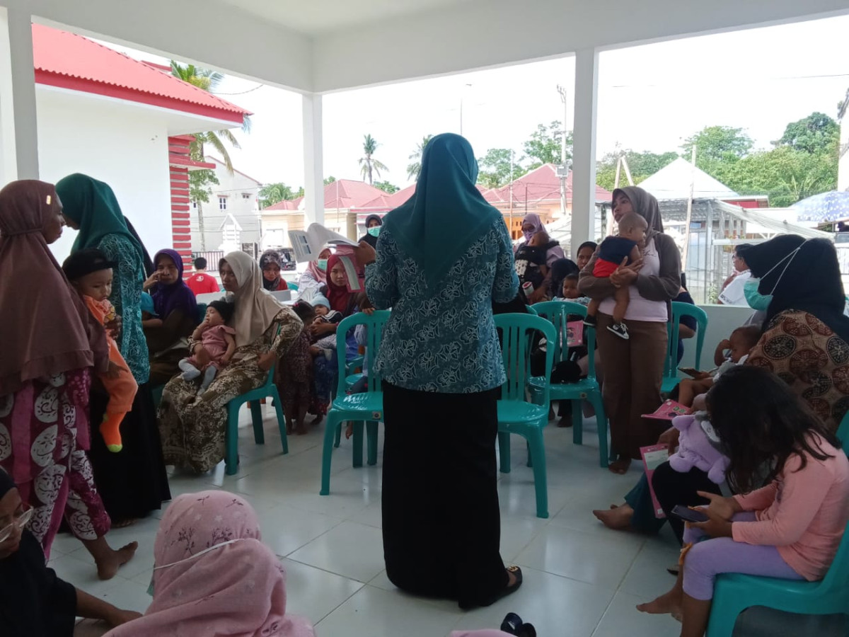 Pemberian Makan Tambahan Oleh TIM PKK