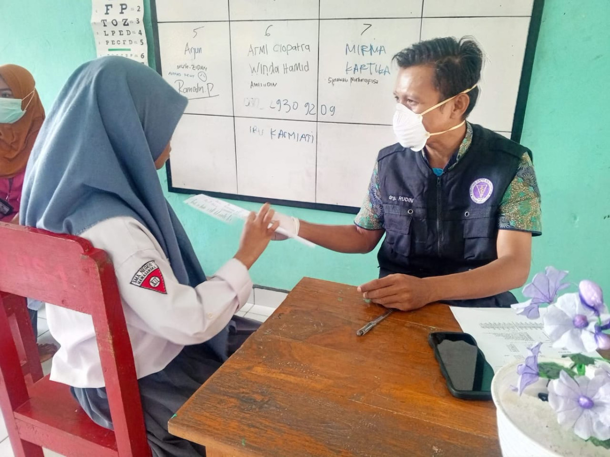 Pemberian Tablet Penambah Darah Pada Remaja Putri
