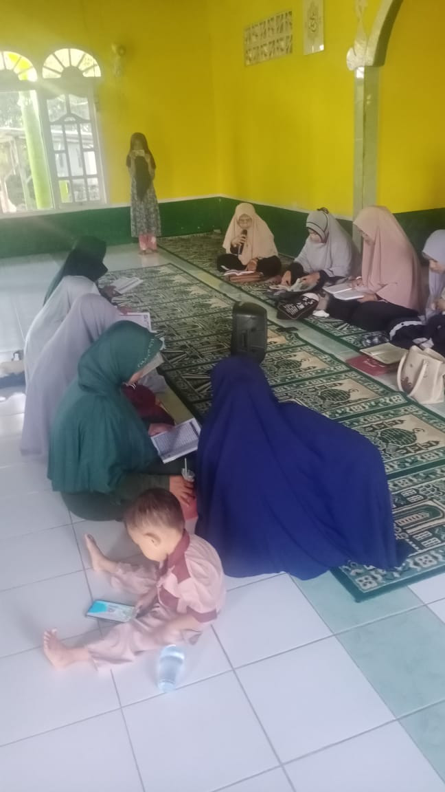 Pengajian Rutin Majelis Ta'lim Desa Lowulowu