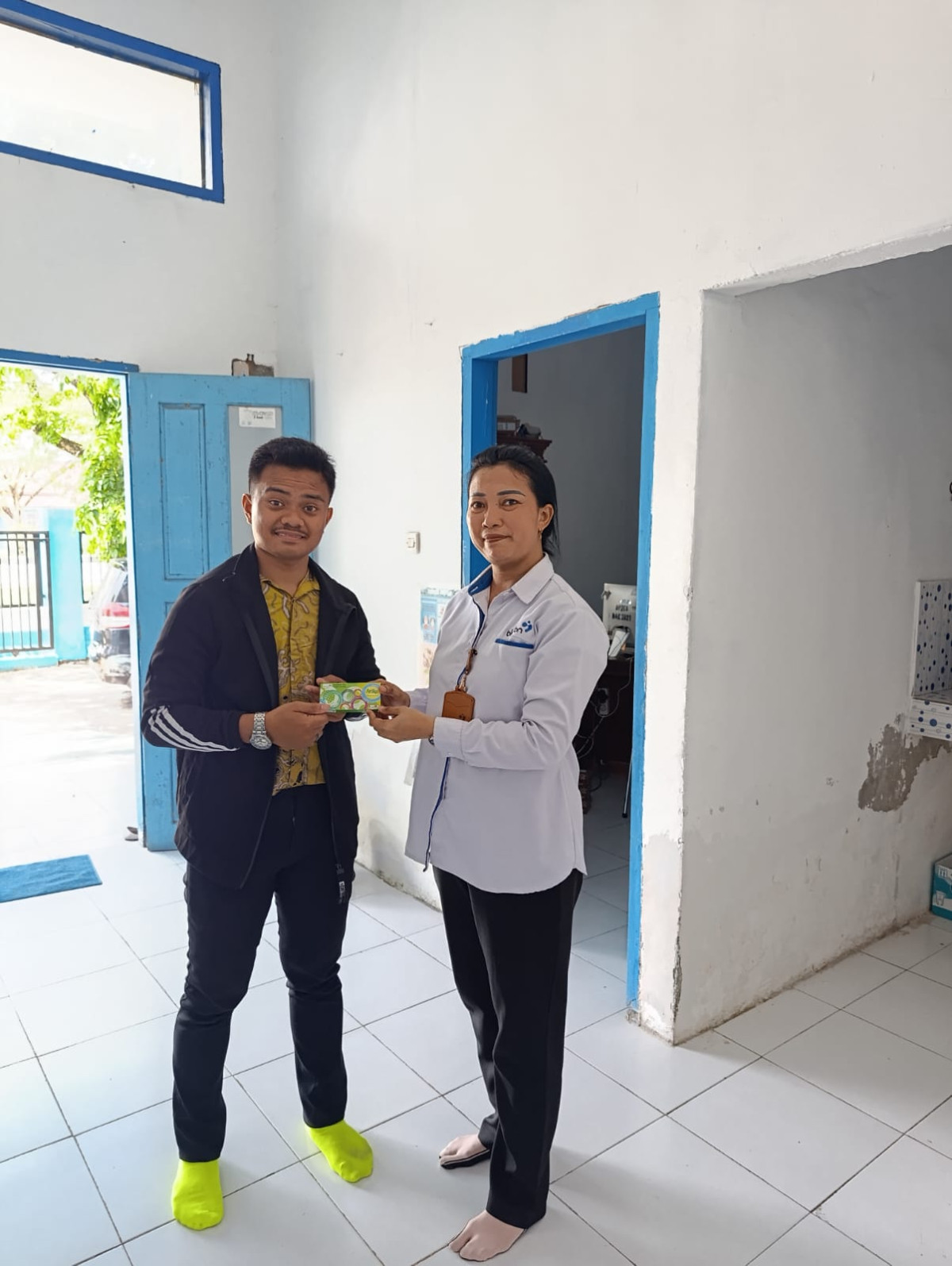 Melakukan KIE KB Kondom