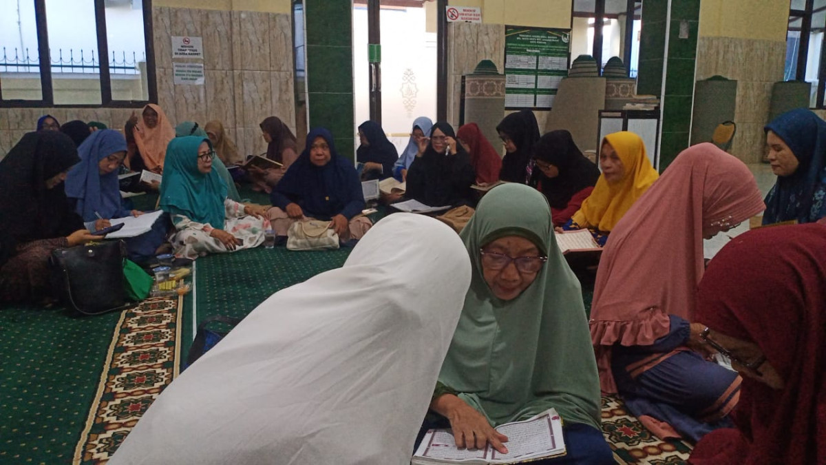 Pengajian Rutin Bersama Ibu-Ibu Majelis Taklim