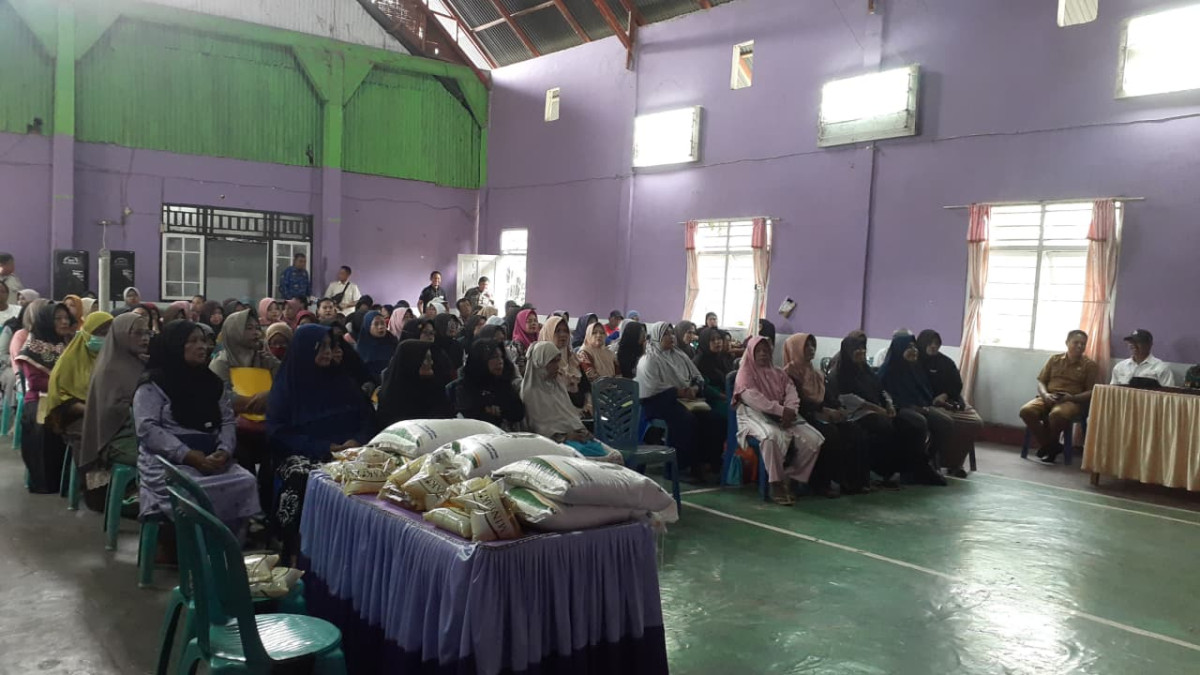 Penyerahan Bantuan CBP secara Simbolis oleh Bupati Gorontalo