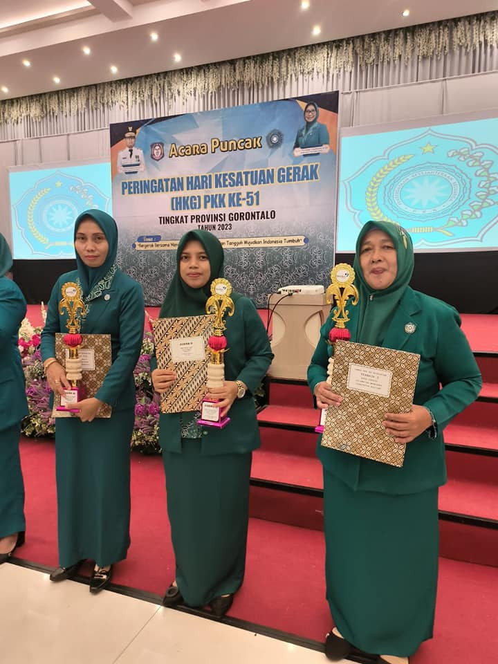 Penerimaan Hadiah Lomba PKK Banggakencana Kesehatan