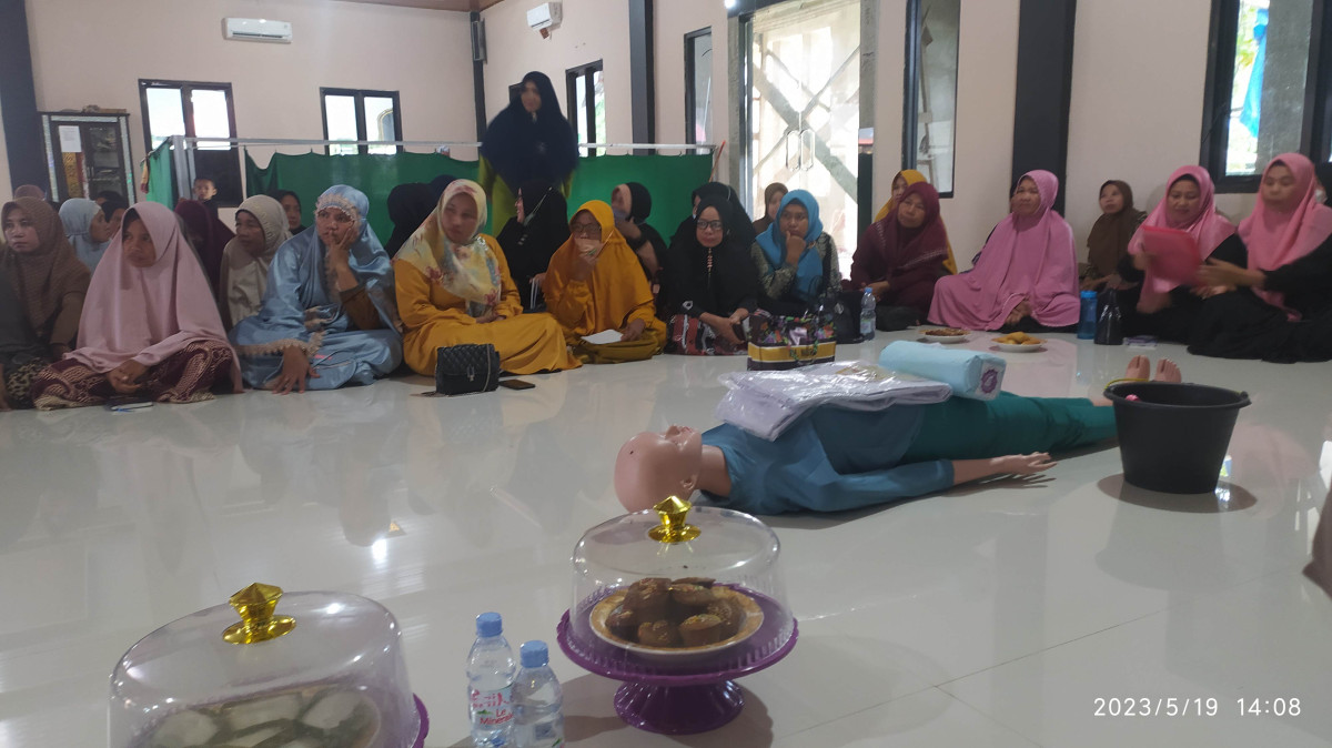 peserta pelatihan Penyelenggaraan jenazah Perempuan