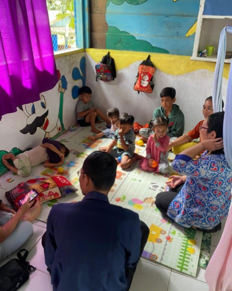 Pembinaan sebagai fasilitator pengasuhan balita kepada pengasuh TPA/Tamasya