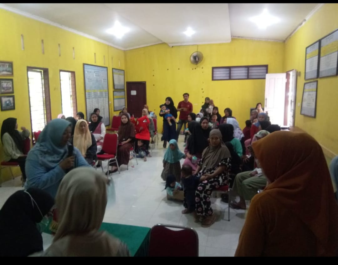 Rapat persetujuan penerima PMT dan pemeriksaan balita penerima pmt