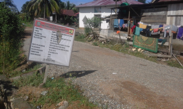 Peningkatan Jalan Dusun Tomakka Desa Tumbu