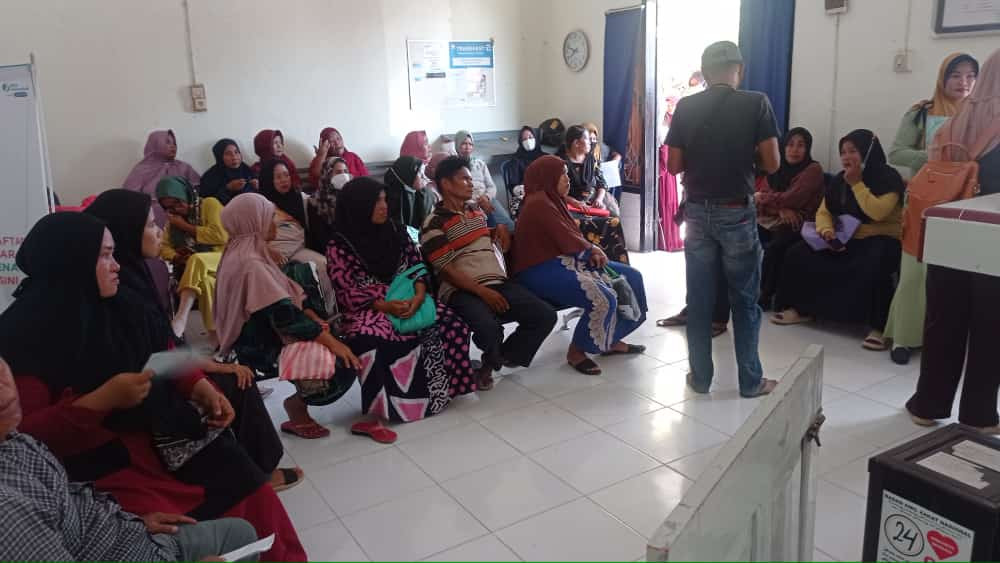 Penyaluran Bantuan KRS tahap pertama