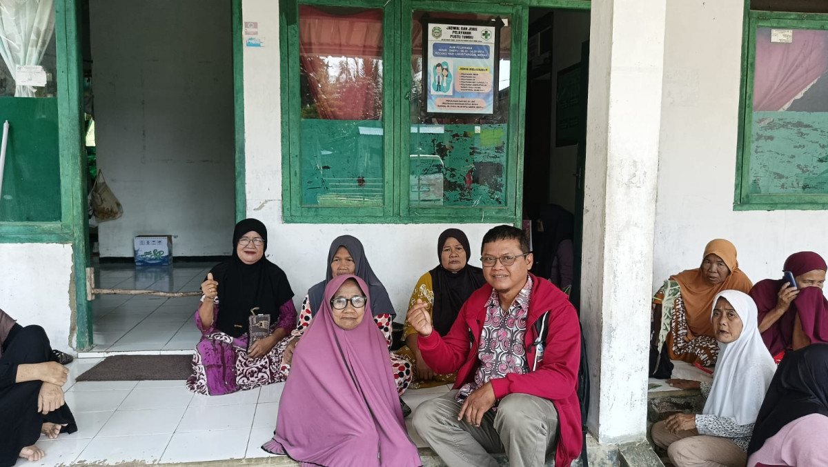 Pendampingan Pemeriksaan Kesehatan Lansia