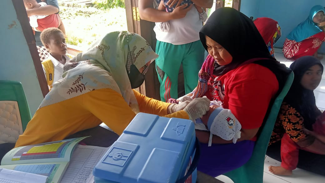 Pemberian Vitamin A Kapsul biru pada baduta